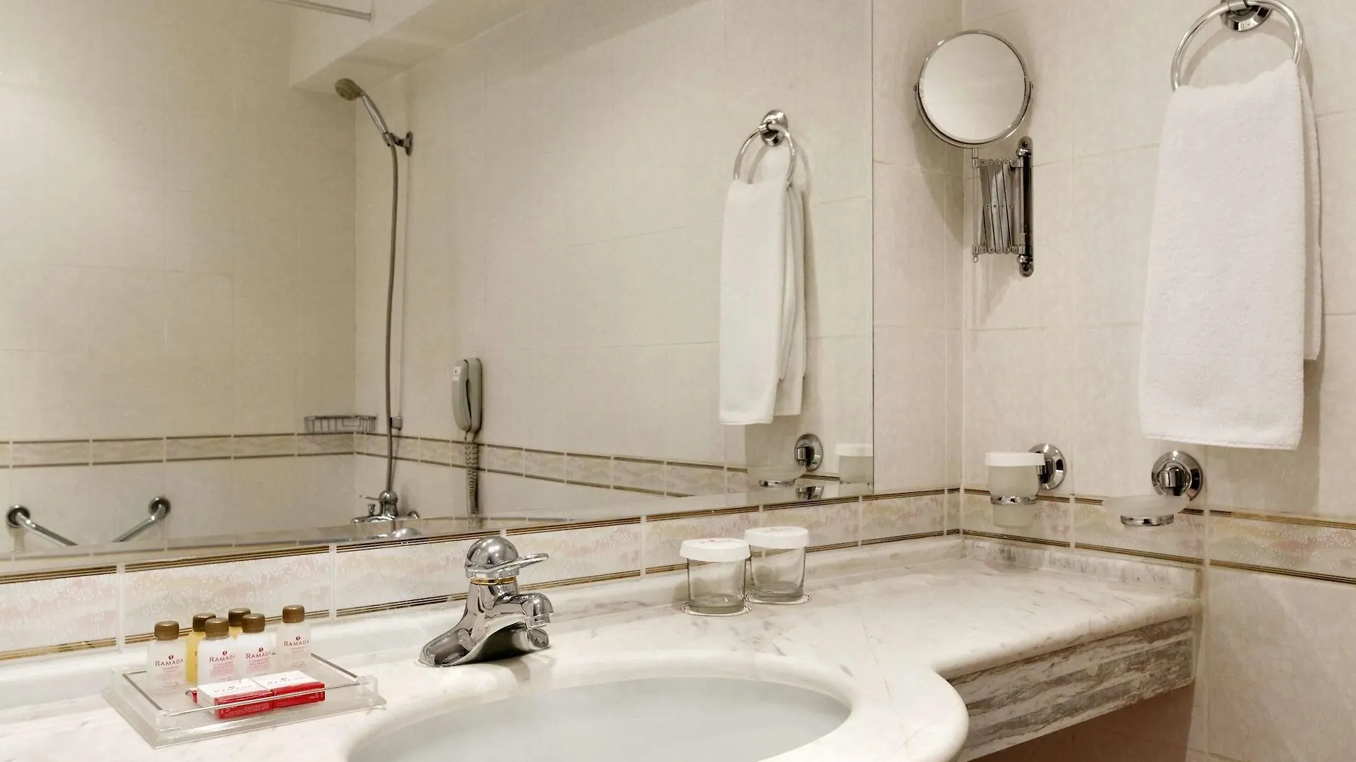 Ramada By Wyndham Plovdiv Trimontium Hotel