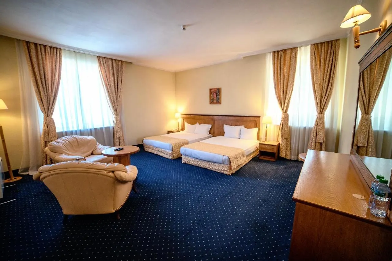Hotel Ramada By Wyndham Plovdiv Trimontium 4*,  Bułgaria
