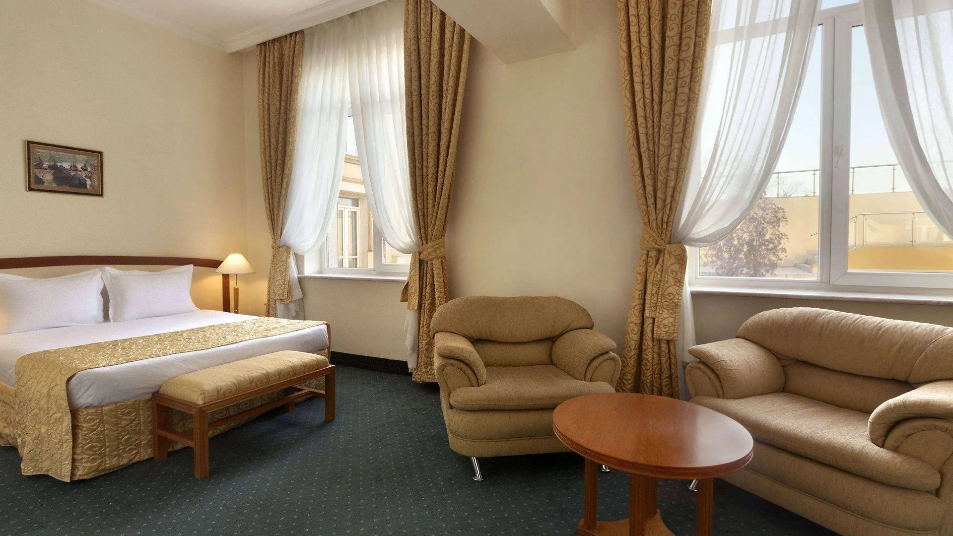 Hotel Ramada By Wyndham Plovdiv Trimontium