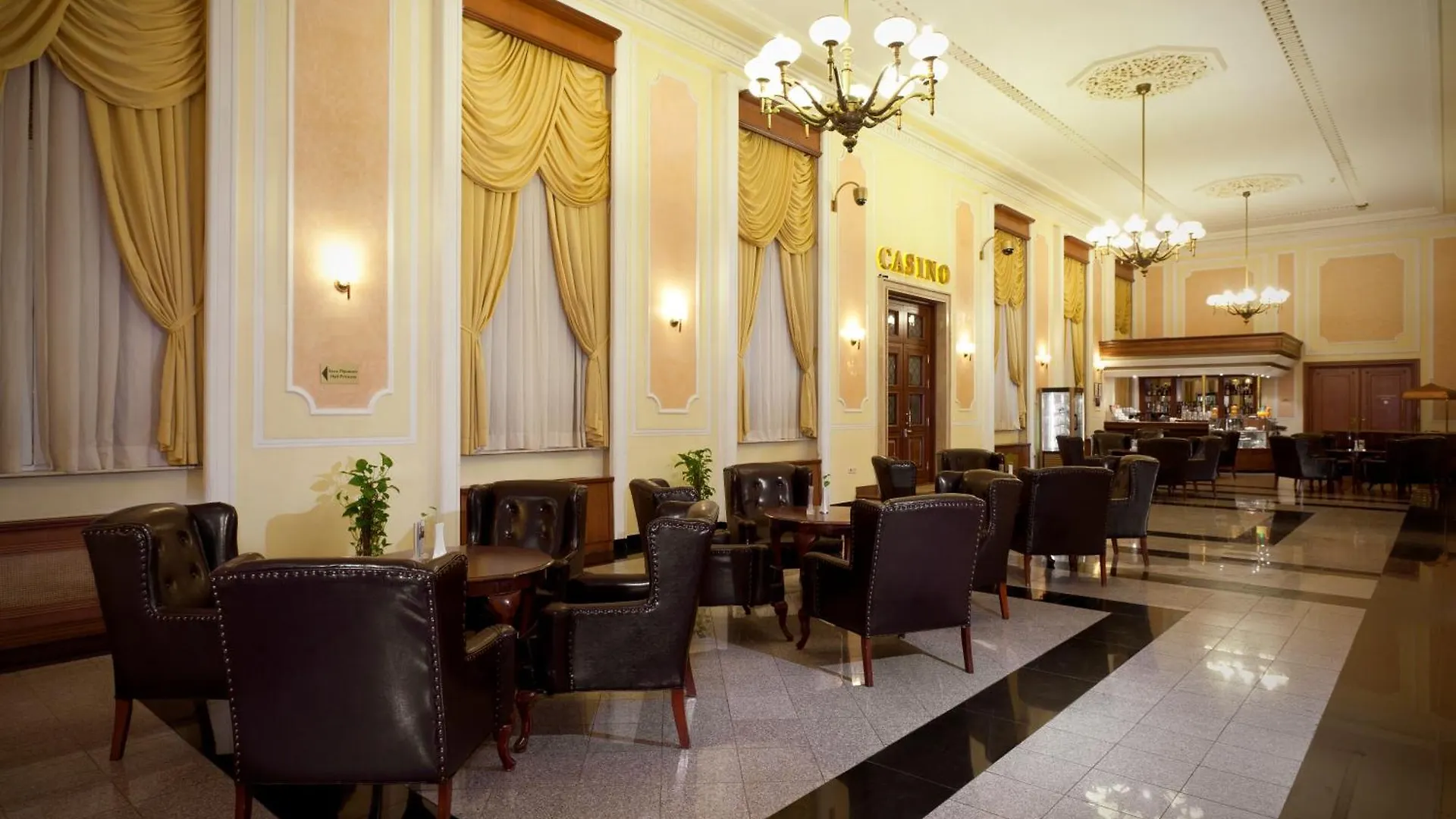 Hotel Ramada By Wyndham Plovdiv Trimontium 4*,  Bułgaria
