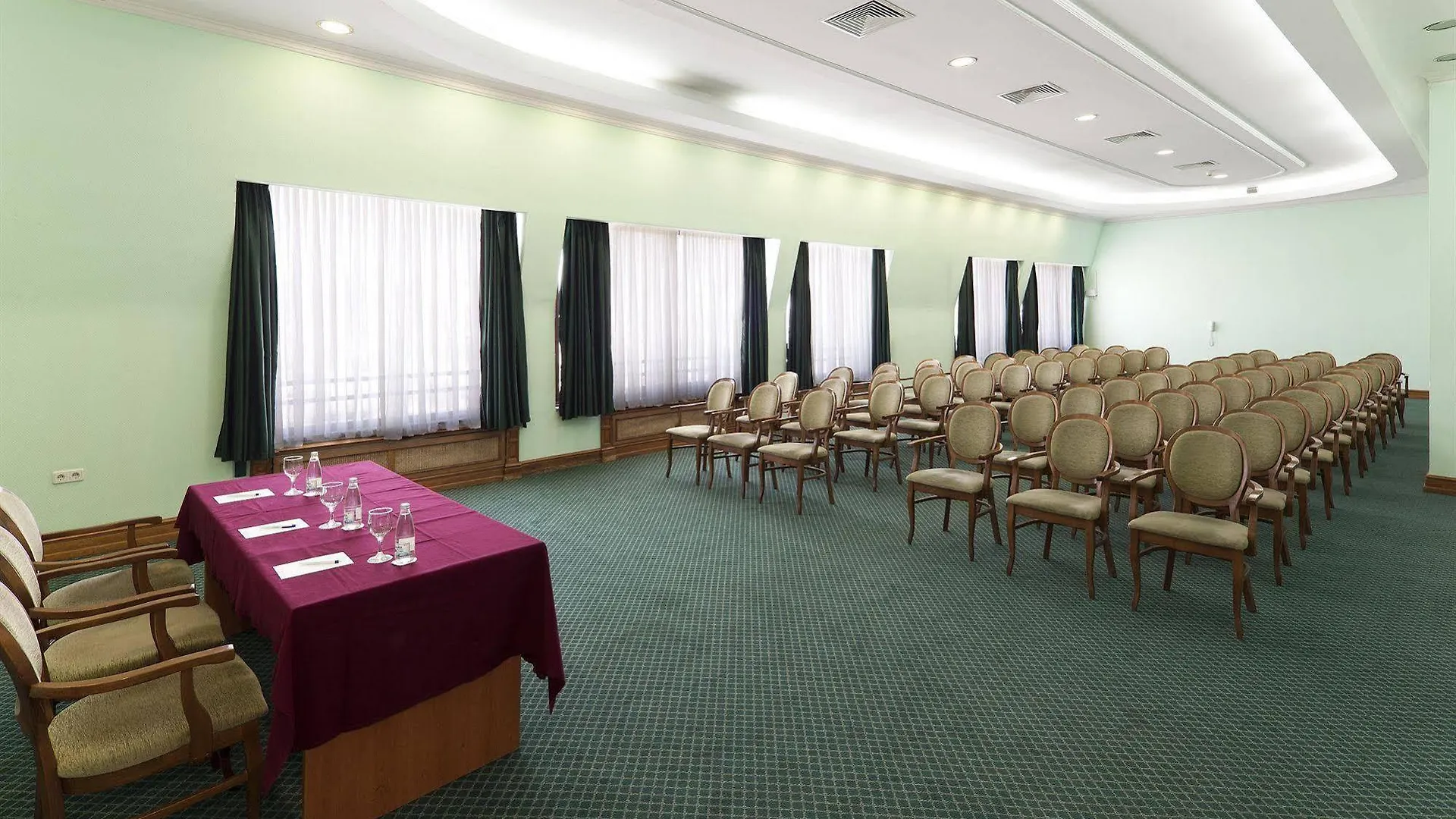 Hotel Ramada By Wyndham Plovdiv Trimontium